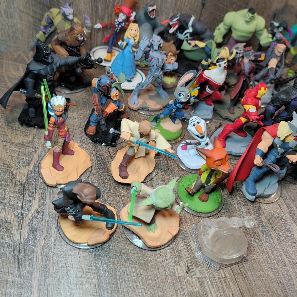 Disney Infinity 1.0 2.0 3.0 Xbox 360 Massive Lot Of 44 Figures 2 Portals+ Extras - Picture 6 of 13